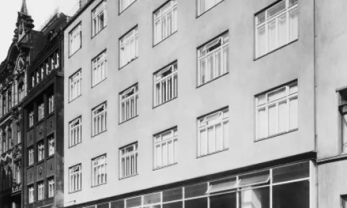 C079 Residential and commercial building 